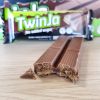 TWINJA DAILY LIFE 21,5 GRAMMI - Snack di wafer ricoperti al cioccolato con il 15% di proteine e senza zuccheri aggiunti