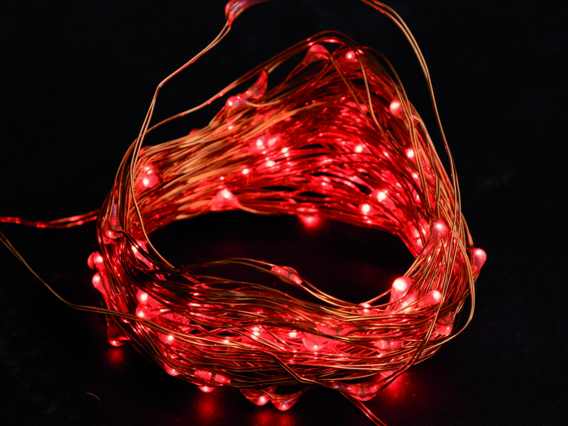 Catena Luminosa 300 LED Rosso a luce fissa con filo in rame - Lunghezza 30+5 metri per uso esterno ed interno